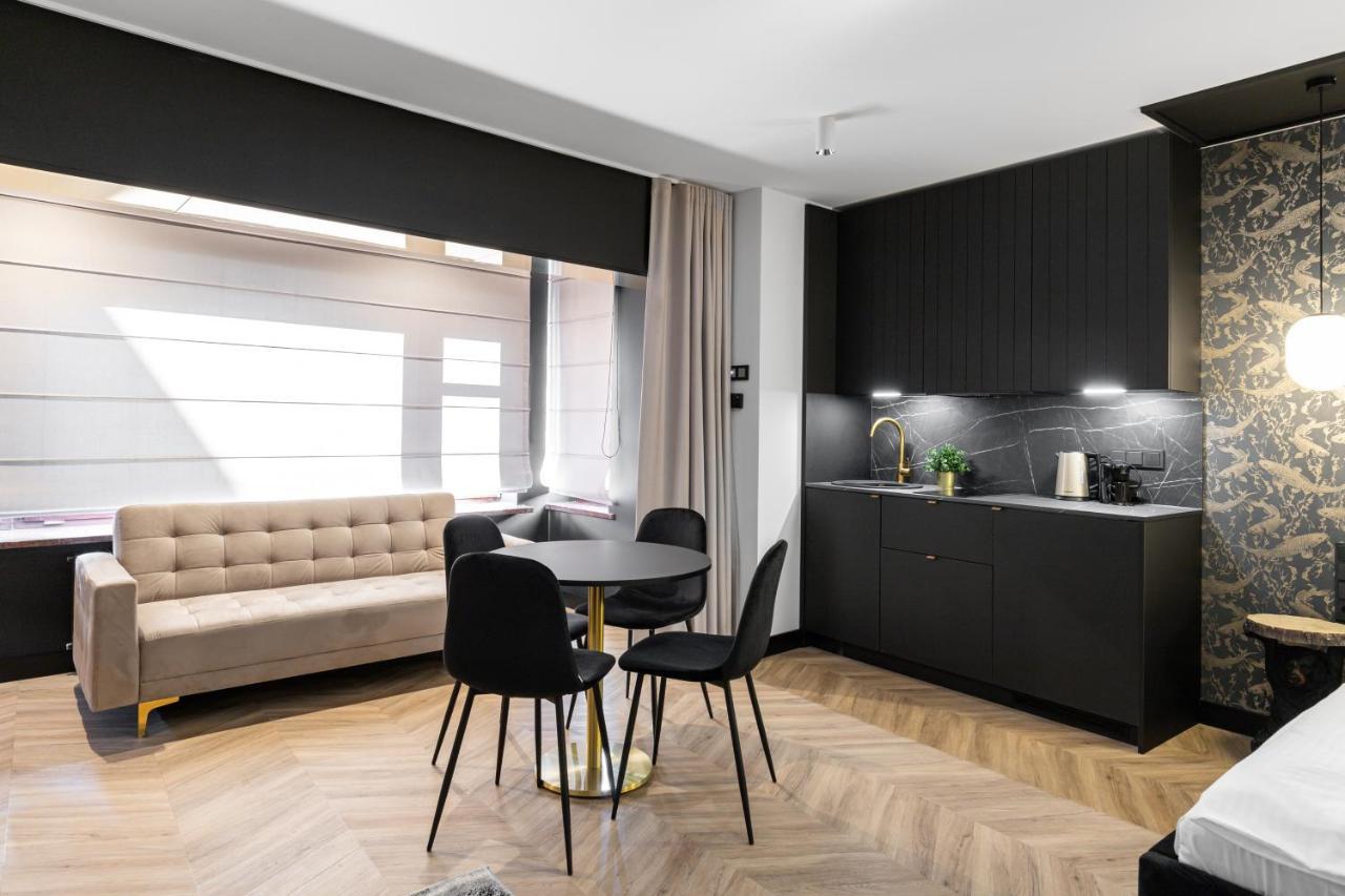 Black Bear Gdansk Luaran gambar